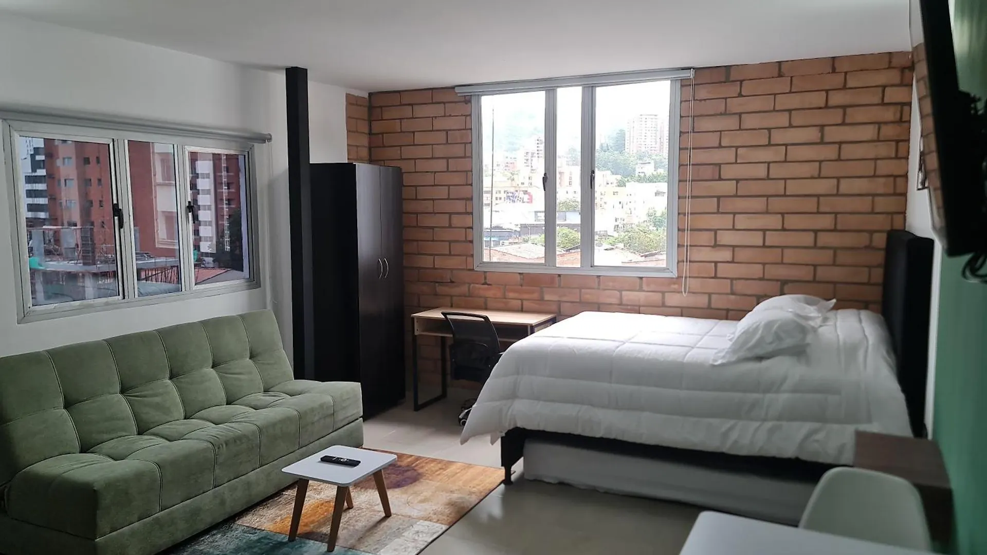 Rg33 Apartasuites Medellin 0*,