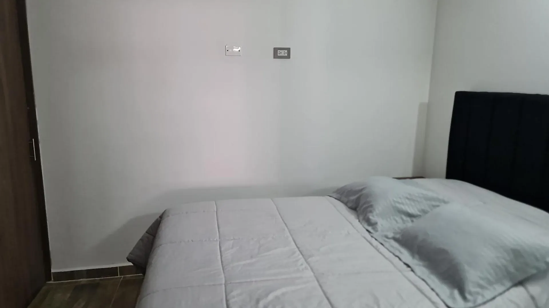 Rg33 Apartasuites Medellin Apartment