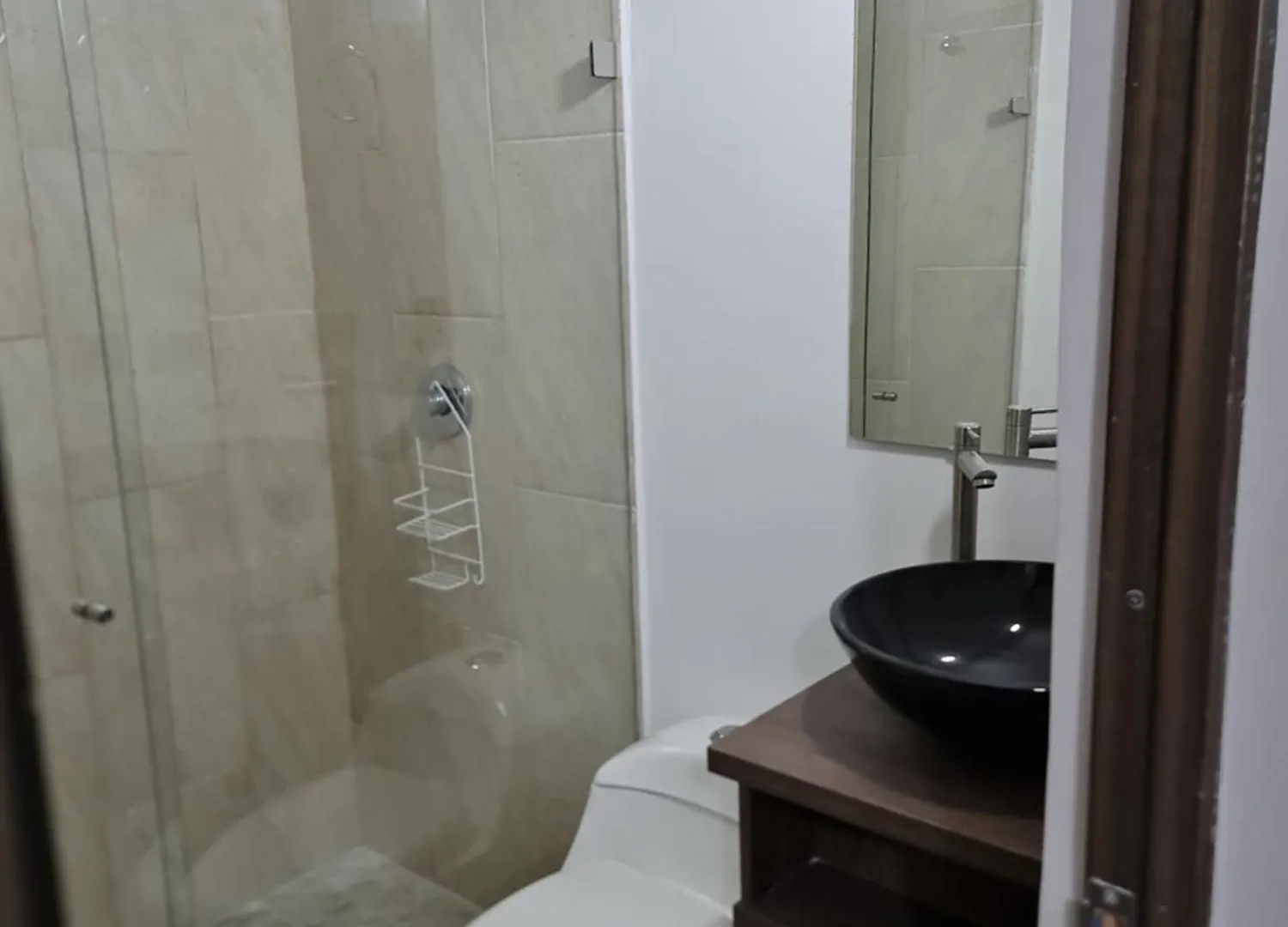 Rg33 Apartasuites 메딜린