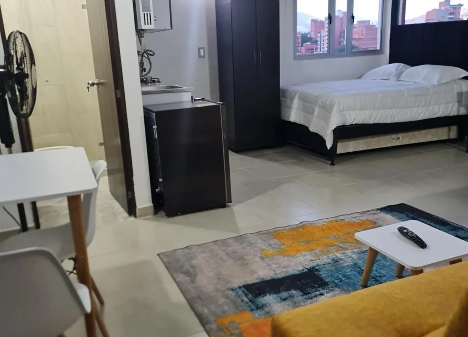 Rg33 Apartasuites 메딜린 0*,