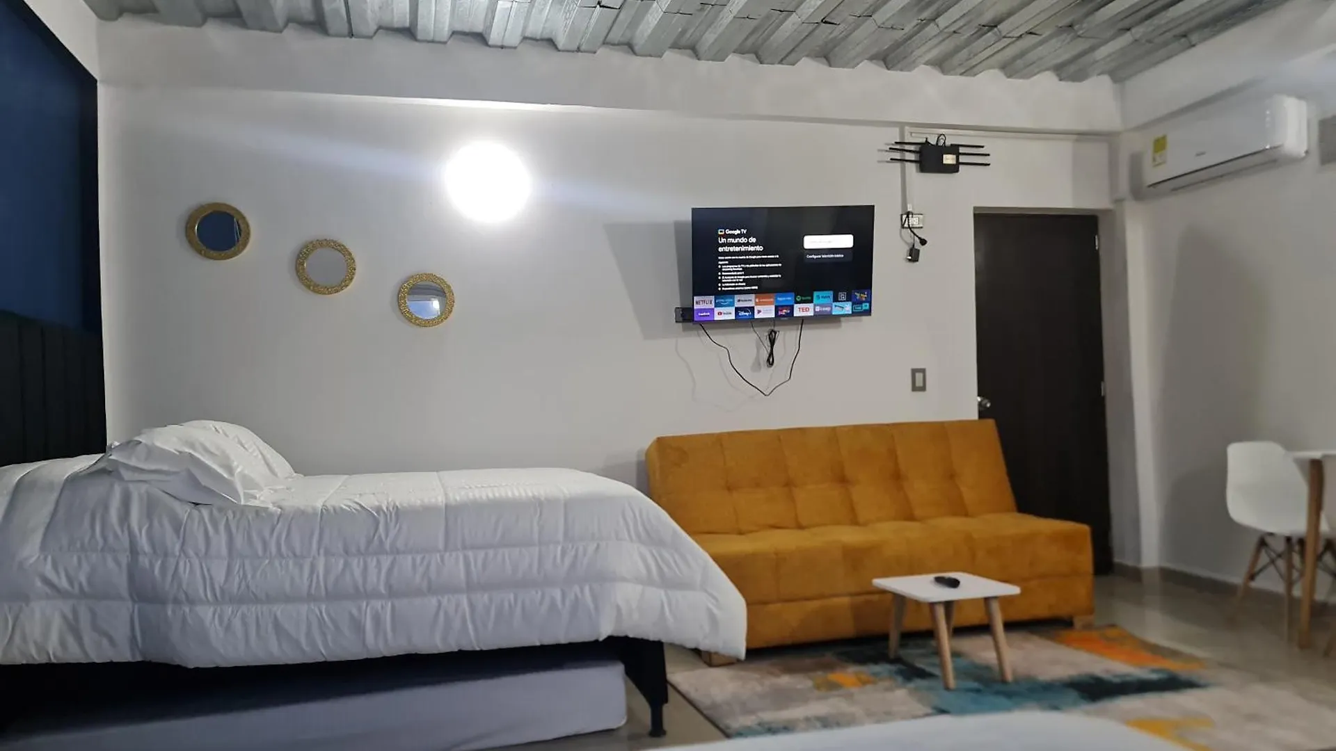 Rg33 Apartasuites 메딜린